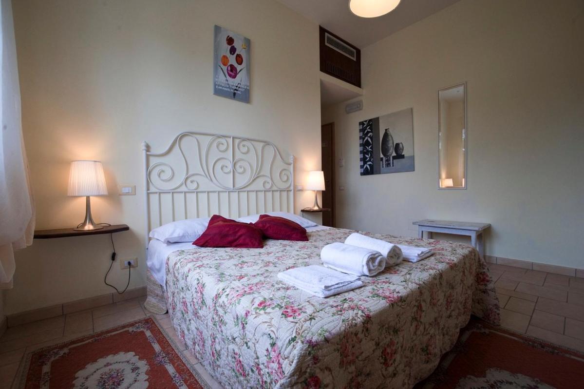 Homelink Poggibonsi - Sogno D'oro Esterno foto
